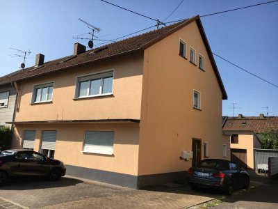 Geräumige, vollständig renovierte 4-Raum-Loft-Wohnung mit gehobener Innenausstattung in Bous