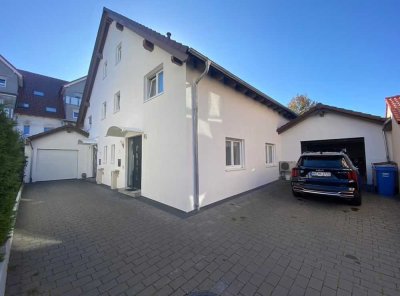 HOCHWERTIGE DHH IN HERVORRAGENDER LAGE  UND AUSTATTUNG
