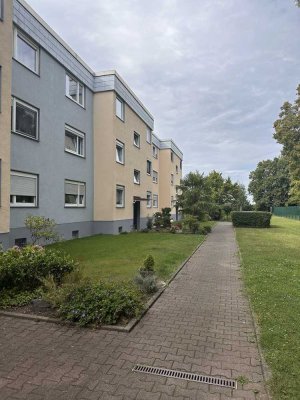 Sanierte 3-Raum-Wohnung mit Balkon in Leverkusen