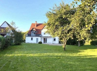 Schönes Mehrgenerationenhaus mit Hopfenbauern-Historie und großem abtrennbaren Grundstück