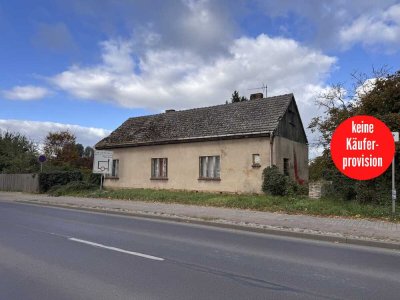 HORN IMMOBILIEN ++ großes Grundstück in Löcknitz mit abrissreifem Haus