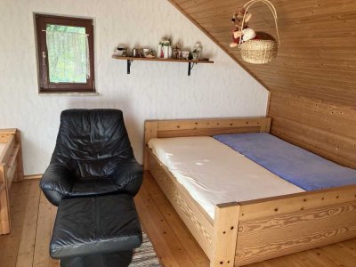 Preiswertes voll möbliertes 4-Raum-Einfamilienhaus in Neuhof an der Zenn