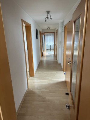 4-Zimmer-Dachgeschosswohnung mit Dachterrasse und EBK in Neckartenzlingen