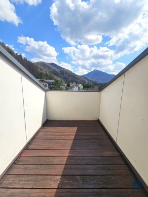 EBENAU: Garconniere mit Balkon und PKW-Stellplatz