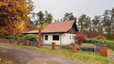 ** Am Waldesrand ** in sehr ruhiger Randlage** Haus mit Pool und NG im Naturpark