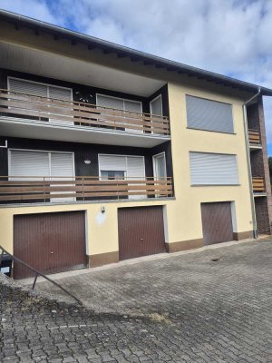 Modernisiertes 11-Zimmer Haus mit Garage in Hochspeyer