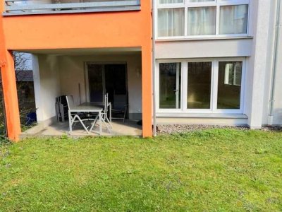 Helle 2-Zimmer-EG-Wohnung mit großem Garten & Einbauküche in Wernau