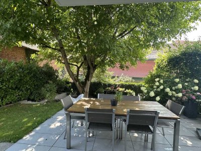 Mitbewohnerin für Wohngemeinschaft gesucht – Wohn(t)raum mit eigenem Bad & Balkon in Sulzbach