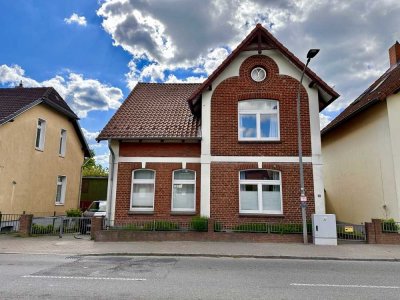 Modernes Haus mit Charme und Garten