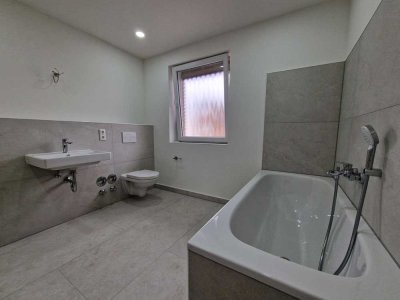 Schöne 4-Zimmer-Wohnung mit Balkon in Frechen - Habbelrath