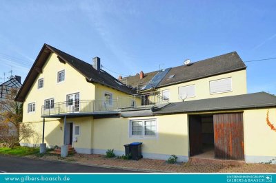 Minheim: Gepflegtes Wohnhaus mit Dachterrasse & Garage in schönem Zustand