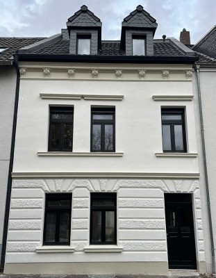 Luxuriös saniertes Townhouse – 350m vom Rhein entfernt