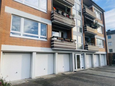 Neuwertige und moderne Einzimmerwohnung mit großem Balkon und Garage in Düsseldorf-Bilk/Flehe