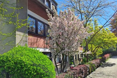 Kleiner Schatz in Werden! Freundliches, helles 2½-Raum-Zuhause mit Balkon