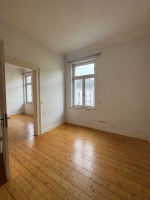 NEW*Paul & Partner* HELLE ALTBAUWOHNUNG MIT 4 ZIMMERN MIT BALKON & IDEALEM GRUNDRISS