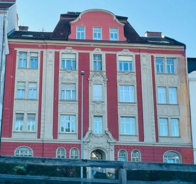 Repräsentative Stadtwohnung mit Altbaucharme