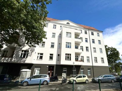 Luxus-sanierter Altbau nahe Volkspark Rehberge – unvermietet & provisionsfrei, ruhig zum Innenhof