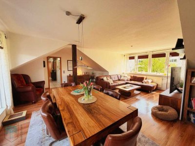 ***Stilvolle Dachgeschosswohnung mit traumhaftem Ausblick