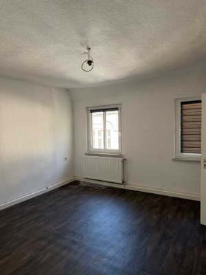 Helle 1 Zimmer-Wohnung mit Balkon