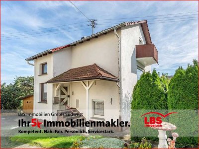 Gepflegtes Zweifamilienhaus in ruhiger Lage