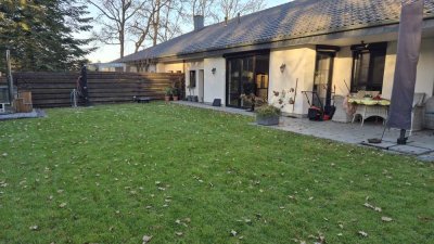 hochwertige Bungalow-Doppelhaushälfte zu vermieten