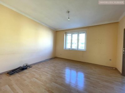 Sanierungsbedürftige 2 Zimmer Wohnung in S-Bahn-Nähe - KEIN LIFT!