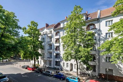 Gründerzeit-Dachgeschoss-Wohnung im beliebten *Schillerkiez* - Investment oder Selbstnutzung möglich