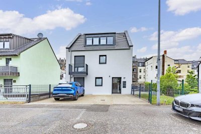 Neuwertige, energieefiziente Dachgeschoss-Maisonette-Wohnung