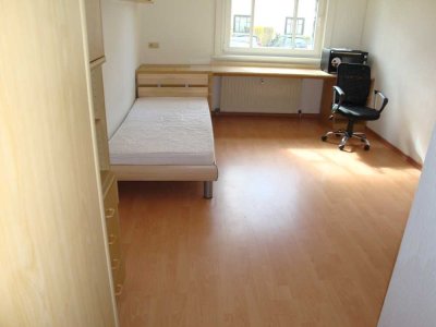 Möblierte 1-Zi.-Wohnung mit Kleinküche in Bayreuth zwischen Bahnhof und Zentrum, Wfl. ca. 19 m²