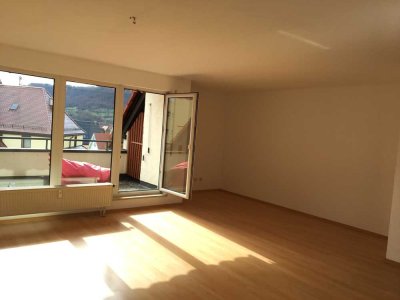 Attraktive 2,5-Zimmer-Wohnung mit Loggia und EBK in Geislingen an der Steige