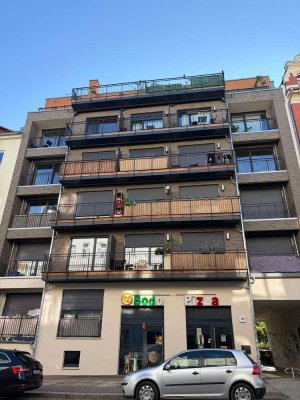 Einziehen und wohlfühlen: Helles Studenten-Apartment mit Einbauküche
