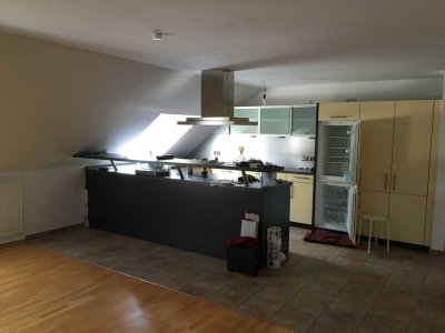 Provisionsfreie - sonnige 5 Zimmer Dachwohnung im Wendelsteiner Altort; Bezugsfrei ab 1.5.2026