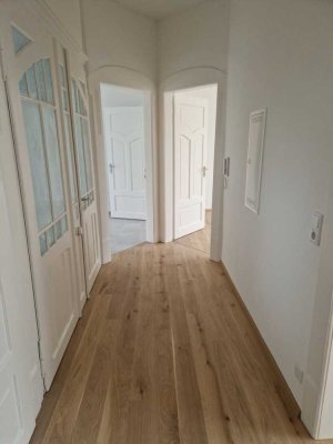 Schöne sanierte 2-Zimmer Wohnung im charmanten Altbau