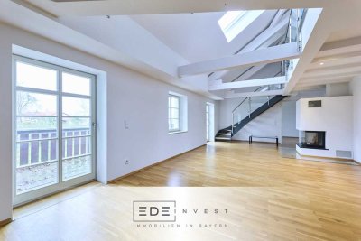 Sensationelle Altbau-Dachgeschosswohnung mit Alpenblick!