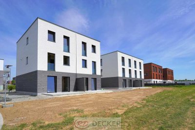 Wohnen mit Stil – Neubau-DHH in Geiselhöring ++Decker Immobilien++