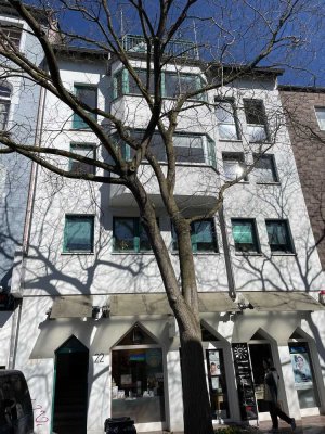 Lichtdurchflutete 3-Zimmer Wohnung 2.OG
im Dellviertel von Duisburg CITY