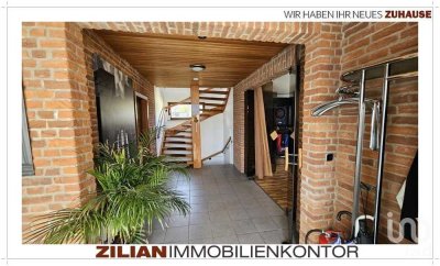 Zentral aber ruhig gelegen - "Endreihenhaus" mit Vollkeller und Doppelgarage nah an Stockelsdorf