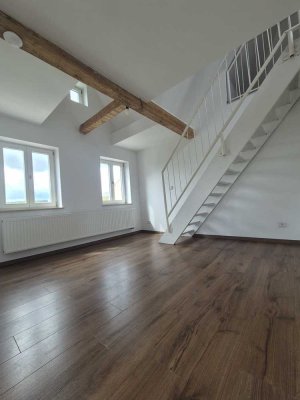 *Provisionsfrei* Maisonettewohnung mit Galerie & Balkon in kernsanierter Altbau-Villa in Oberfürberg
