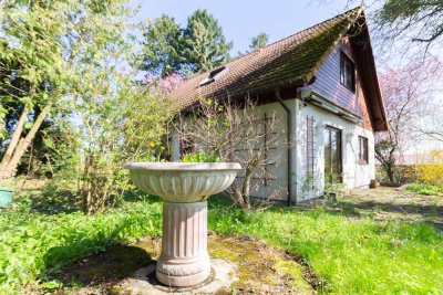 „Historischer Dreiseitenhof mit zusätzlichem Wohnhaus im eigenen Park“