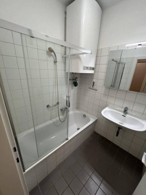 Ruhige neu renovierte Wohnung nähe LKH - TOP Preis