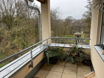 Sehr schöne  - 2-Zimmer-Wohnung mit Balkon