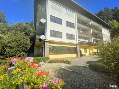 Seeblickwohnung mit Balkon in Seeboden - perfekt für Genießer!