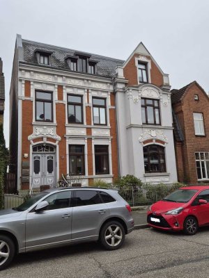 Gatermann Immobilien:  Schöne 4-Zimmer-Wohnung mit Balkon in Itzehoe, Nähe Innenstadt