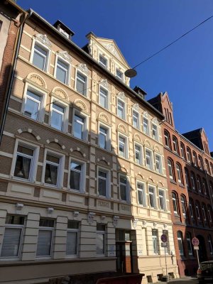 3-Zimmer-Altbauwohnung im schönen Jahrhundertwendeobjekt (ohne Makler)