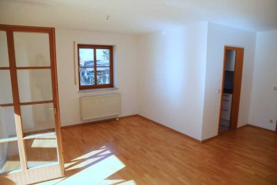 Ohne Maklerprovision: 2-Zimmer-EG-Wohnung. Terrasse, Garten, Garage