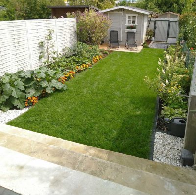 May-Reihenmitthaus saniert mit schönem Garten