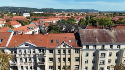 Über den Dächern der Stadt - helles Dachterrassenstudio, 3 Zimmer & offene Küche in Dresden Striesen