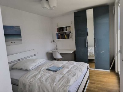 Vollmöblierte Schicke 2-Zimmer Wohnung im 2. OG mit Balkon in Riedberg