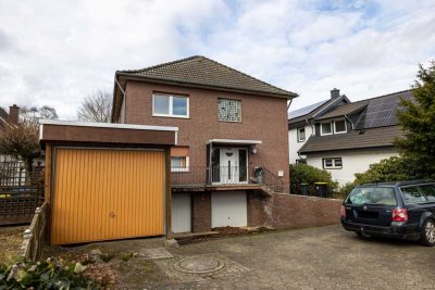 *** 2 FAMILIENHAUS mit 3 GARAGEN - riesiges GRUNDSTÜCK - von ECKE zur DECKE volles POTENZIAL ***