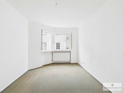 ***RESERVIERT*** Helle Wohnung mit Terrasse und eigenem Zugang in gepflegtem Fünfparteienhaus